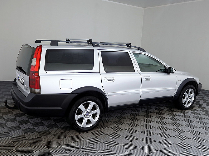 Volvo XC70 Summum AWD ATM 2.4 D5 120kW Tallina - foto 3