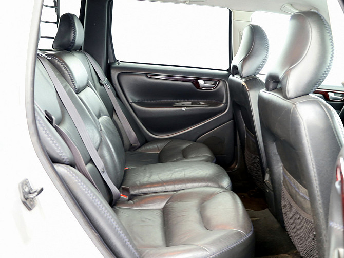Volvo XC70 Summum AWD ATM 2.4 D5 120kW Tallina - foto 7