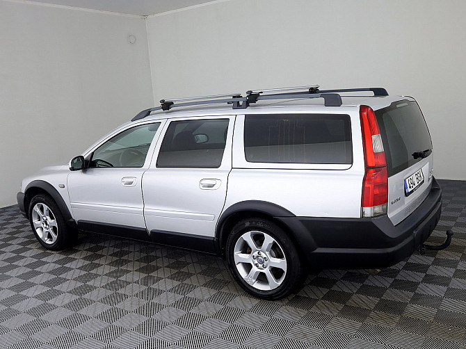 Volvo XC70 Summum AWD ATM 2.4 D5 120kW Tallina - foto 4