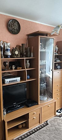 2-istabu dzīvoklis Hruščovkas sērijas ķieģeļu mājā Slokā, Jūrmalā, Dzirnavu iela 39A. Platība 35... Jūrmala - foto 2