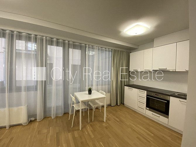 Projekts - Kalpaka Park Residence, fasādes māja, renovēta māja, objektu apsargā fiziskā Rīga - foto 4