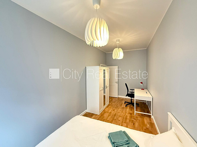 Fasādes māja, renovēta māja, slēgts pagalms, ieeja no ielas un pagalma, beletāža, kāpņu Rīga - foto 8
