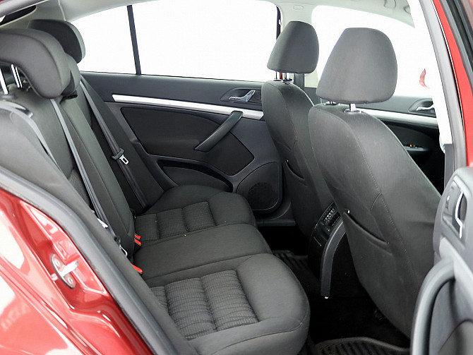 Skoda Octavia Comfortline Facelift 1.4 90kW Tallina - foto 7