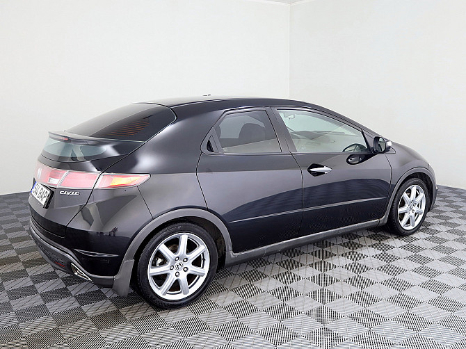 Honda Civic Elegance 1.8 103kW Tallina - foto 3