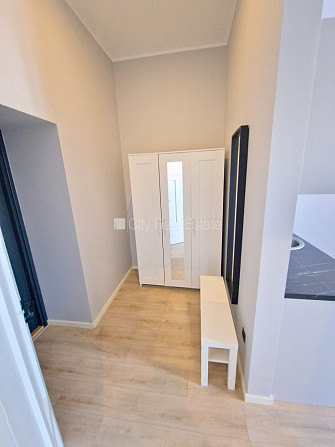 Fasādes māja, renovēta māja, slēgts pagalms, ieeja no ielas un pagalma, kāpņu telpa pēc Rīga - foto 19