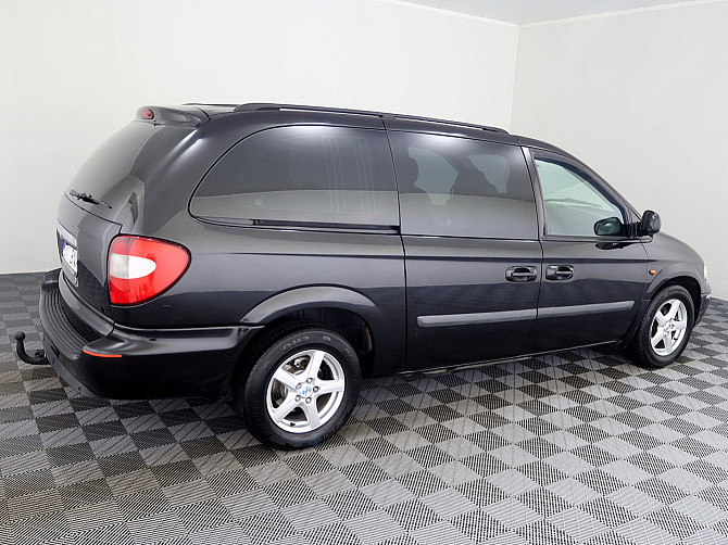Chrysler Grand Voyager Limited ATM 2.8 CRD 110kW Tallina - foto 3