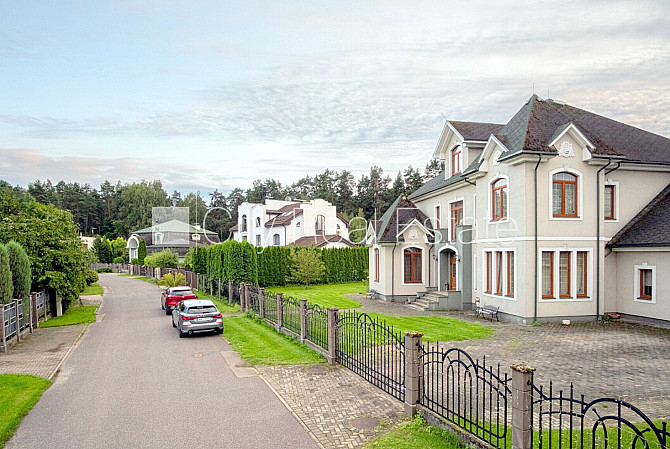 Renovēta māja, slēgts pagalms, ieeja no ielas, kāpņu telpa pēc kapitālā remonta, istabas Rīga - foto 20