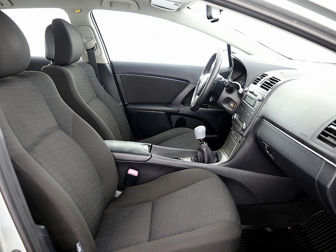Toyota Avensis Linea Sol 1.8 108kW Tallina - foto 6