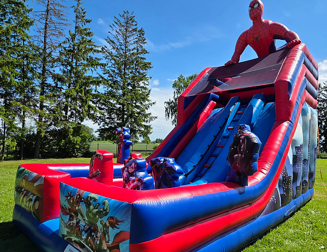 Pārdodu piepūšamo SPIDERMAN atrakciju. Redzamas lietošanas pazīmes, bet kopumā labā stāvoklī.... Элея - изображение 1