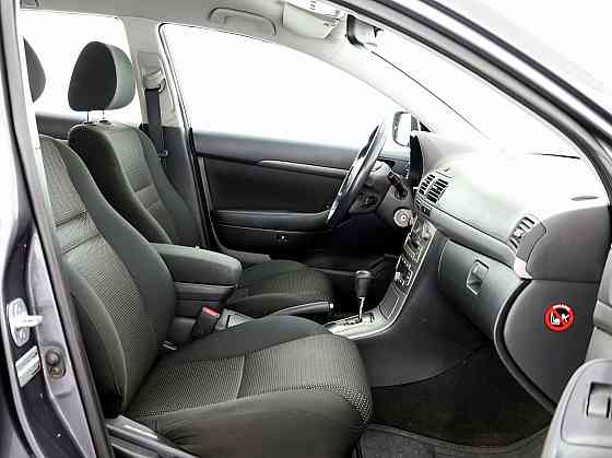 Toyota Avensis Linea Sol Facelift ATM 2.0 108kW Tallina
