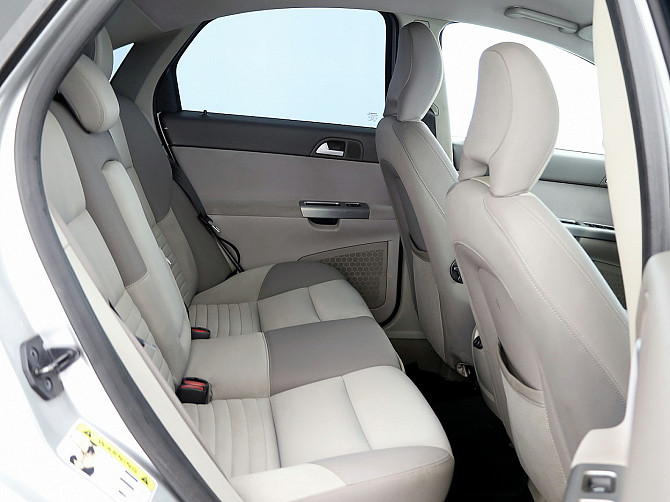 Volvo S40 Momentum 2.0 D4 100kW Таллин - изображение 7