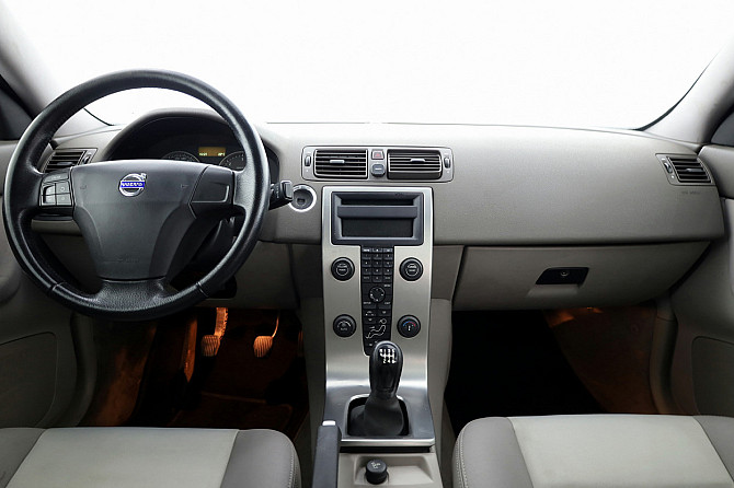 Volvo S40 Momentum 2.0 D4 100kW Таллин - изображение 5