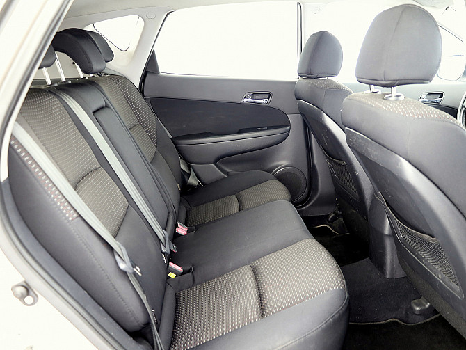Hyundai i30 Elegance 1.6 90kW Tallina - foto 7