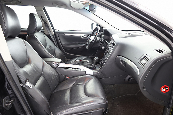 Volvo XC70 Summum Facelift ATM 2.4 D5 136kW Tallina - foto 6