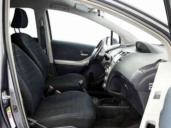 Toyota Yaris Linea Sol A-C 1.3 64kW Tallina