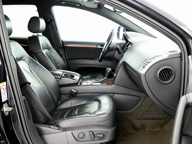 Audi Q7 Highline ATM 3.0 TDI 171kW Tallina - foto 6