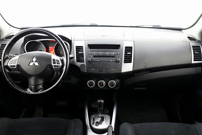 Mitsubishi Outlander Comfort 4x4 ATM 2.4 125kW Tallina - foto 5