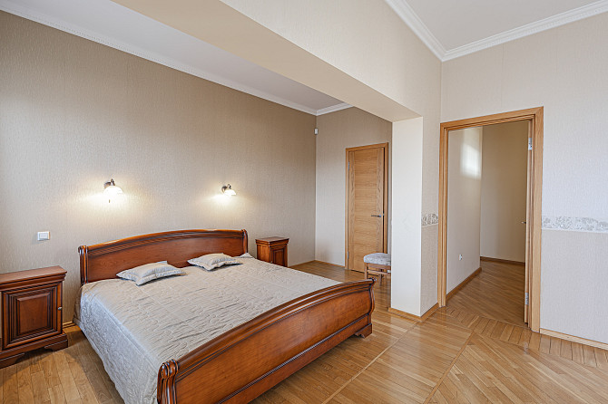 -(Latvian)- Būvkompānijas īpašnieka celta māja ar SPA un baseinu: apskates tikai 30.07. un 01.08.... Rīga - foto 9