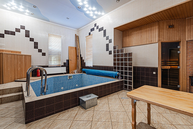 -(Latvian)- Būvkompānijas īpašnieka celta māja ar SPA un baseinu: apskates tikai 30.07. un 01.08.... Rīga - foto 13
