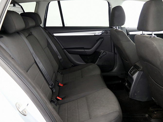 Skoda Octavia Comfortline 4x4 2.0 TDI 110kW Tallina - foto 7