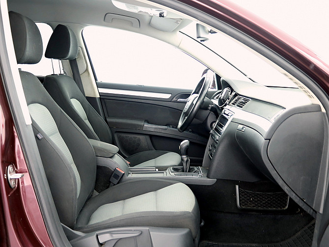 Skoda Superb Comfortline 2.0 TDI 125kW Tallina - foto 6