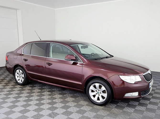 Skoda Superb Comfortline 2.0 TDI 125kW Tallina - foto 1