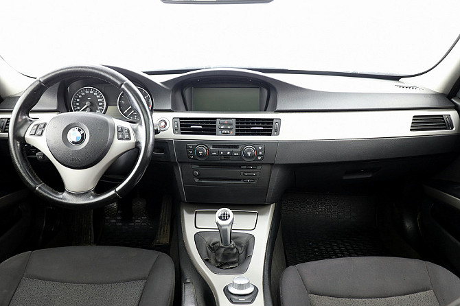 BMW 320 Touring 2.0 D 120kW Tallina - foto 5