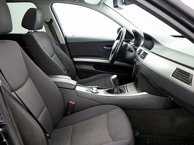 BMW 320 Touring 2.0 D 120kW Tallina - foto 6