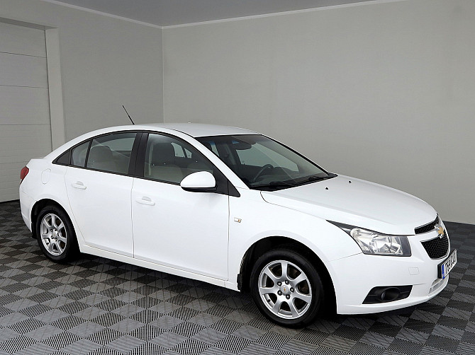 Chevrolet Cruze Comfort Facelift 2.0 VCDi 92kW Tallina - foto 1