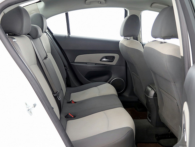 Chevrolet Cruze Comfort Facelift 2.0 VCDi 92kW Tallina - foto 7