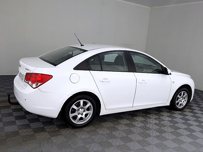 Chevrolet Cruze Comfort Facelift 2.0 VCDi 92kW Tallina - foto 3