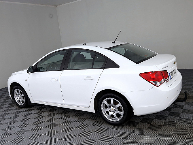 Chevrolet Cruze Comfort Facelift 2.0 VCDi 92kW Tallina - foto 4