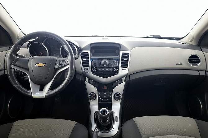 Chevrolet Cruze Comfort Facelift 2.0 VCDi 92kW Tallina - foto 5