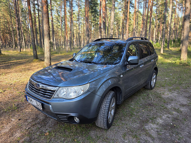 Pārdodu Subaru Forester labā vizuālā un tehniskā stāvoklī ar tikko izietu tehnisko apskati... Babīte - foto 1