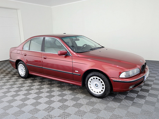 BMW 520 Sportpakett 2.0 110kW Tallina - foto 1
