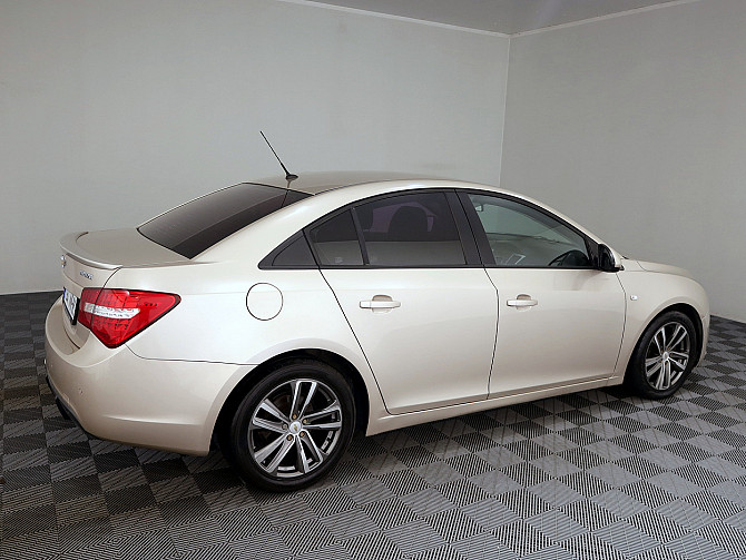 Chevrolet Cruze Comfort 1.8 104kW Таллин - изображение 3