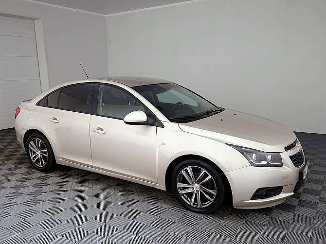 Chevrolet Cruze Comfort 1.8 104kW Таллин - изображение 1
