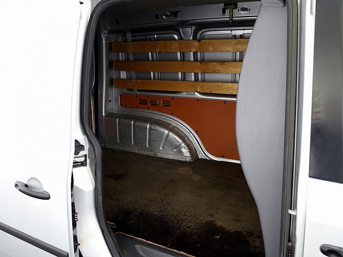 Volkswagen Caddy Comfortline 2.0 80kW Таллин - изображение 7