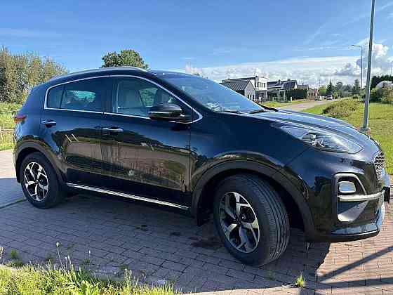Īpašnieks pārdod Kia Sportage EX. Automašīna iegādāta jauna Latvijā pie oficiālā Kia dīlera. Kia... Rīga