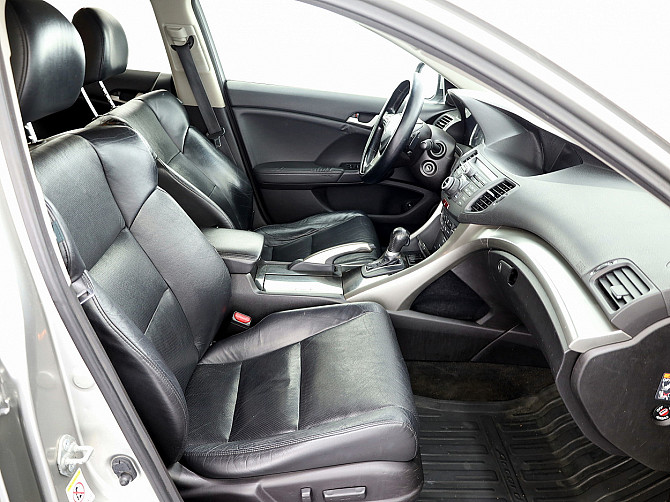 Honda Accord Luxury ATM 2.2 i-ctdi 110kW Tallina - foto 6