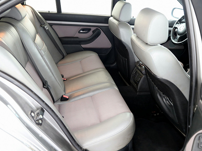 BMW 530 M-Pakett Facelift ATM 2.9 D 142kW Tallina - foto 7
