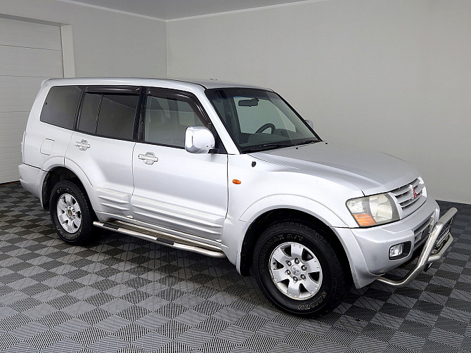 Mitsubishi Pajero Luxury ATM 3.2 DI-D 121kW Tallina - foto 1