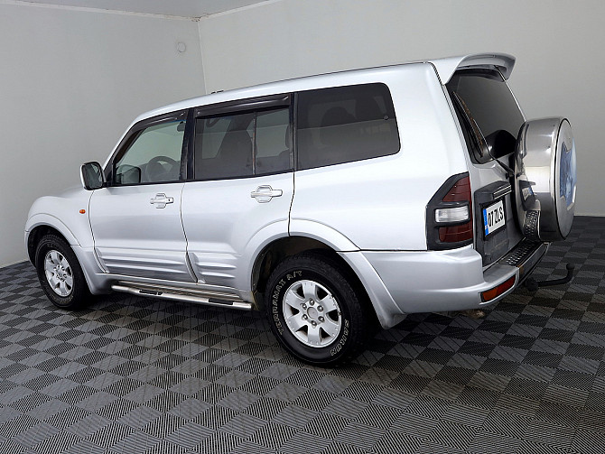 Mitsubishi Pajero Luxury ATM 3.2 DI-D 121kW Tallina - foto 4