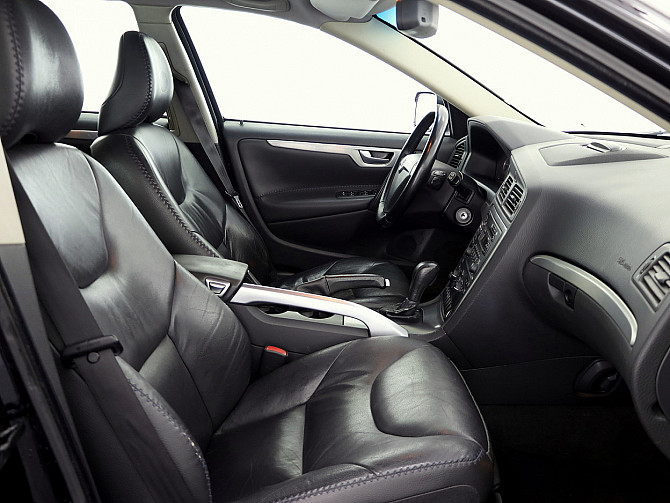 Volvo XC70 Summum Facelift ATM 2.4 D5 136kW Tallina - foto 6