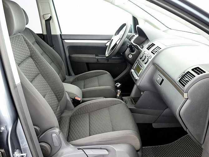 Volkswagen Touran Comfortline Facelift 1.9 TDI 77kW Таллин - изображение 6