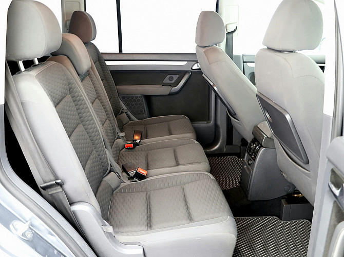 Volkswagen Touran Comfortline Facelift 1.9 TDI 77kW Таллин - изображение 7