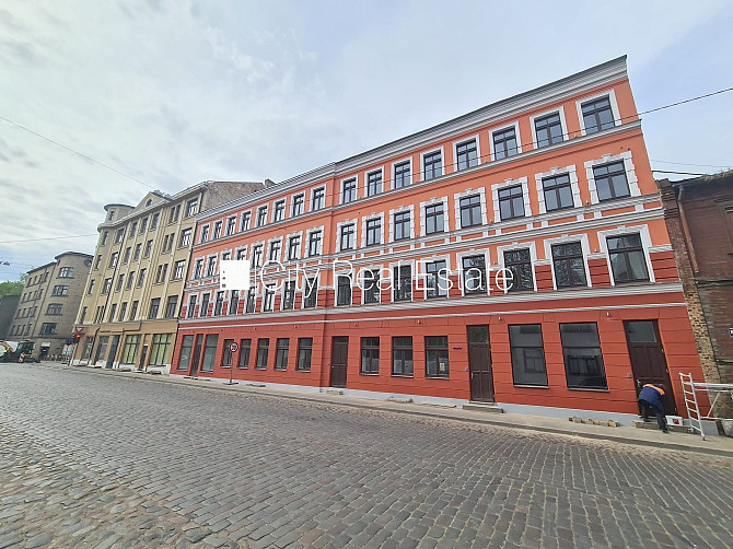 Fasādes māja, renovēta māja, slēgts pagalms, ieeja no ielas un pagalma, kāpņu telpa pēc Rīga - foto 13