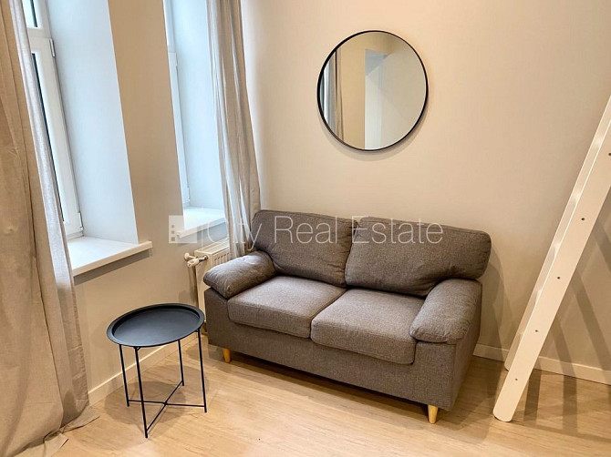 Фасадный дом, реновированный дом, вход с улицы, лестничная клетка после Рига - изображение 6