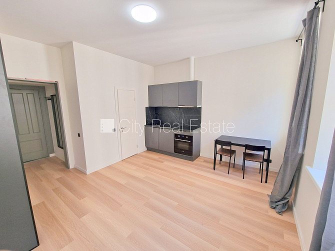 Здание во дворе, реновированный дом, закрытый двор, охраняемый двор, вход с улицы Рига - изображение 4