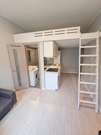 Fasādes māja, renovēta māja, slēgts pagalms, ieeja no ielas, kāpņu telpa pēc kapitālā Rīga - foto 3